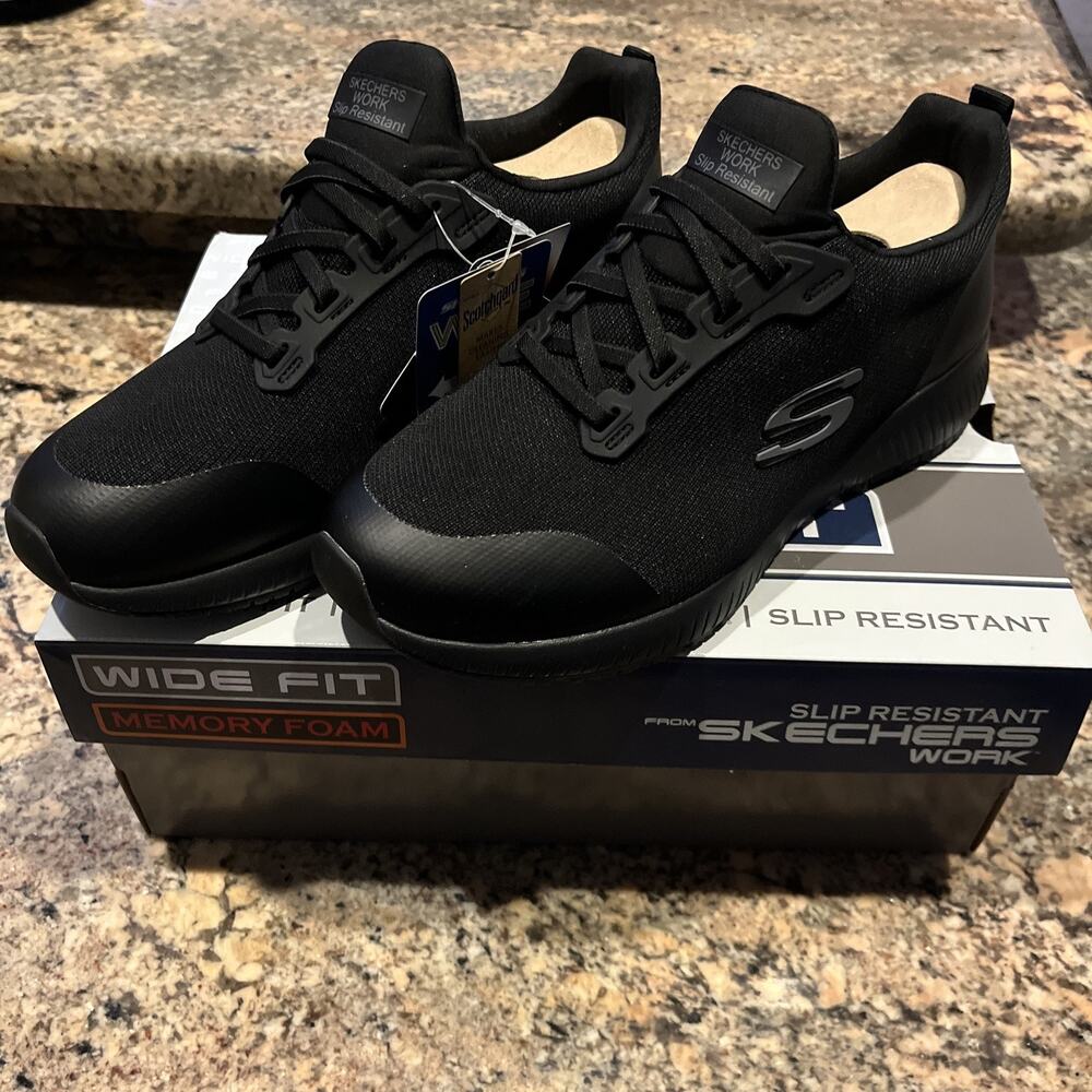 Sketchers Slip Resistant Work Memory Foam Wide Fit Shoes Women’s 8.5 Black New